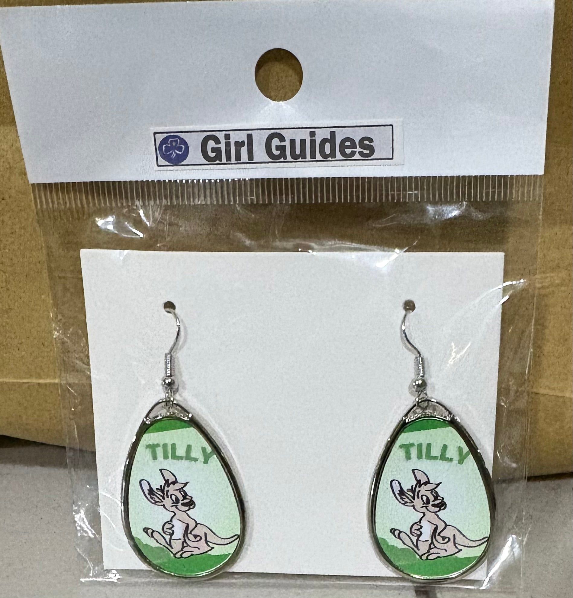 Teardrop earrings with Tilly for pierced ears